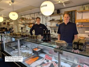 Firren har ett stort utbud av färsk fisk, skaldjur och färdiga maträtter.